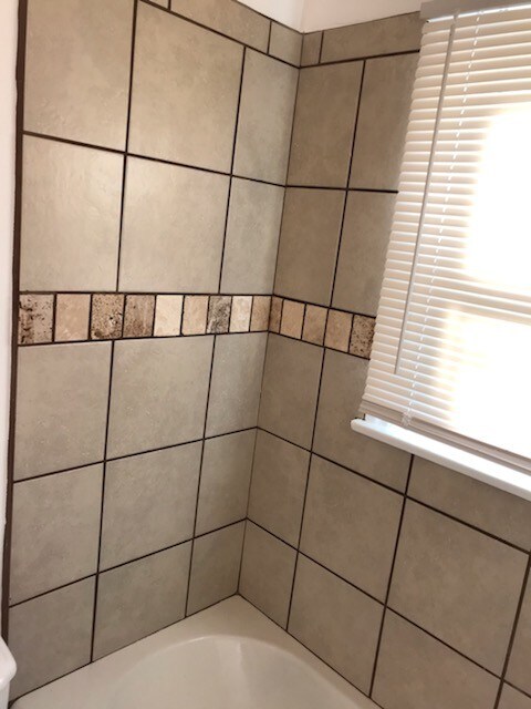 Bathroom - 1941 Butler Ave