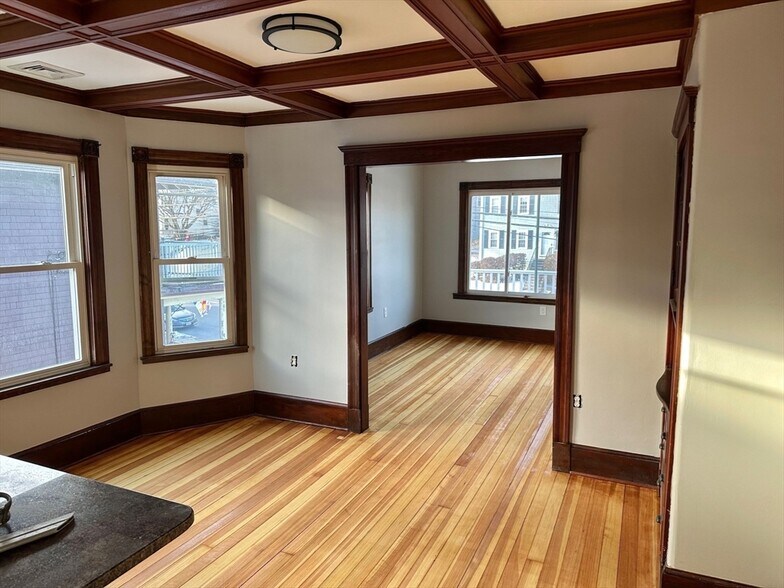 Building Photo - 477 Lagrange St