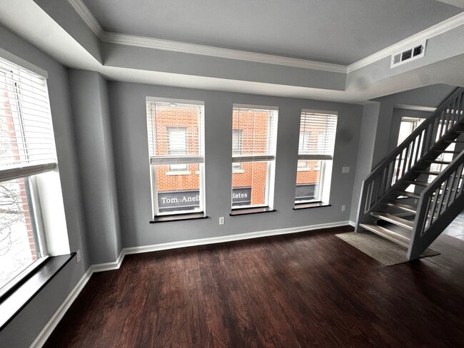 Building Photo - 133 Walton St