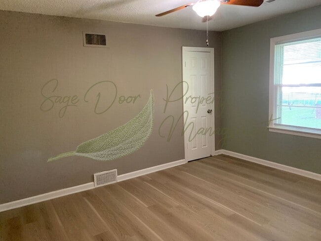 Building Photo - DESIRABLE RAYTOWN LOCATION!!!