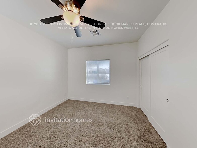 Building Photo - 16505 S 10th St