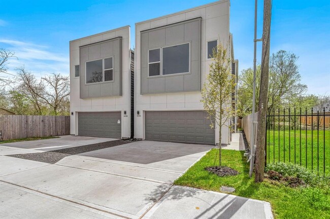 Building Photo - 4536 Sunflower St