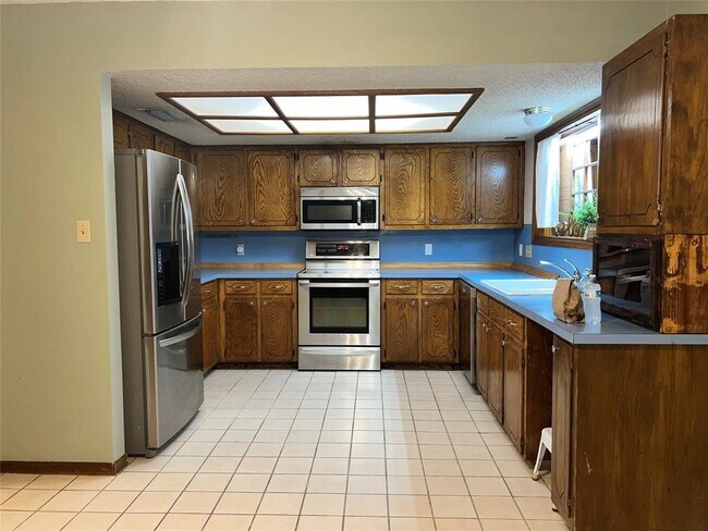 Building Photo - 209 Oak Crest Ln