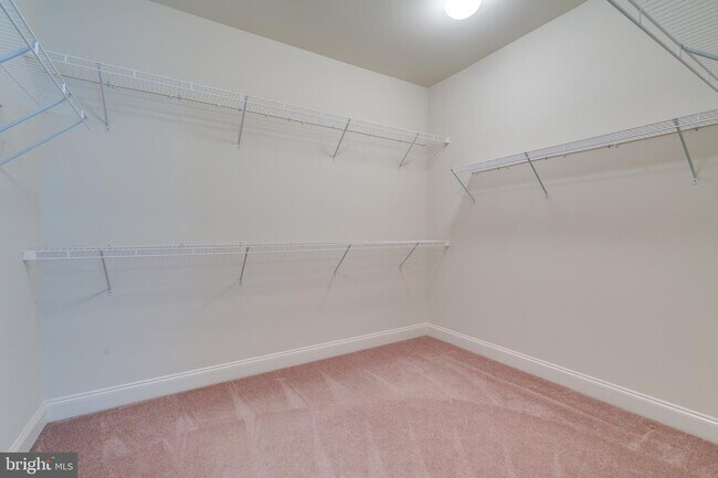 Building Photo - 42948 Courtland Chase Square