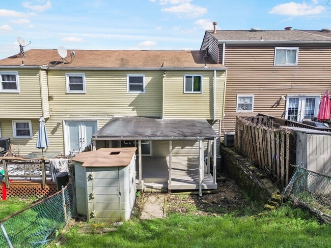 Building Photo - AVAILABLE NOW!! Fully RENOVATED 3 bedroom TOWNHOME in WEST MIFFLIN! COME CHECK IT OUT!