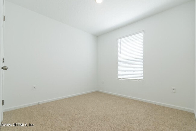 Building Photo - 215 Elmhurst Ln