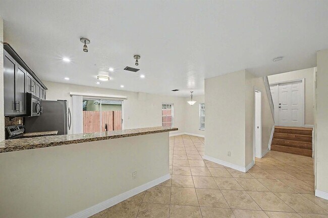 Building Photo - 5789 Woodland Point Dr