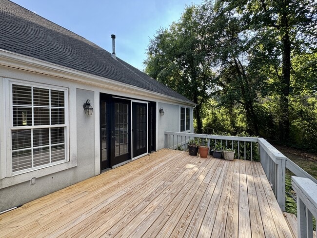 Building Photo - 218 Oligi Cir