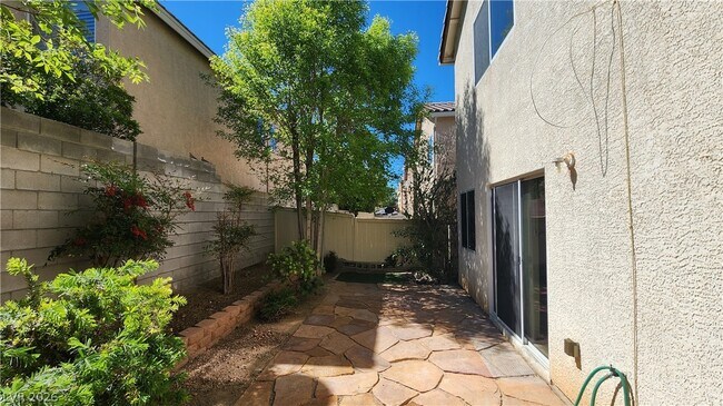 Building Photo - 853 Patagonia Ridge Ave