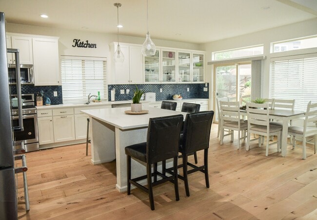 Building Photo - 6797 Backcountry Lp