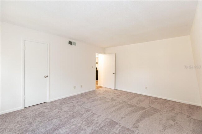 Building Photo - Fantastic 1 /1 x Rent @ Winter Park's Four...
