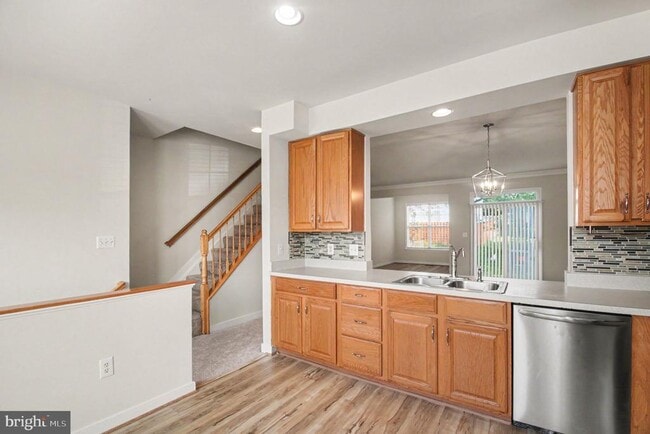 Building Photo - 6080 Ticket Way