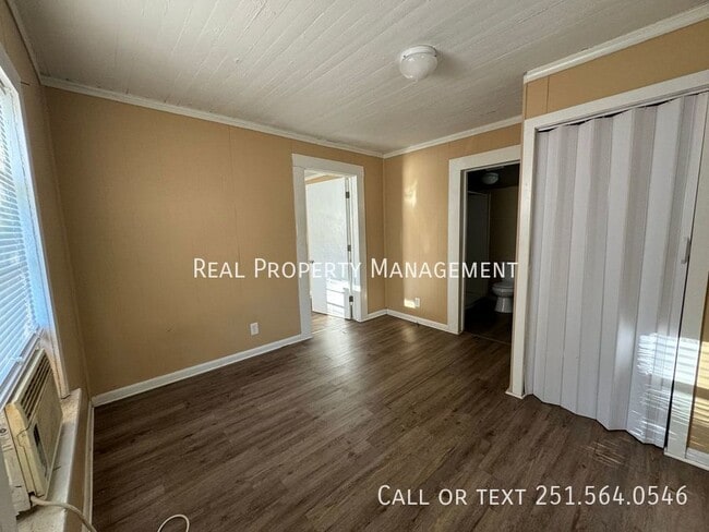 Building Photo - 2064 Andrews St