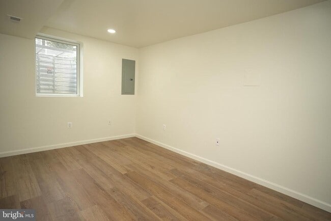 Building Photo - 22271 Goldenrod Dr