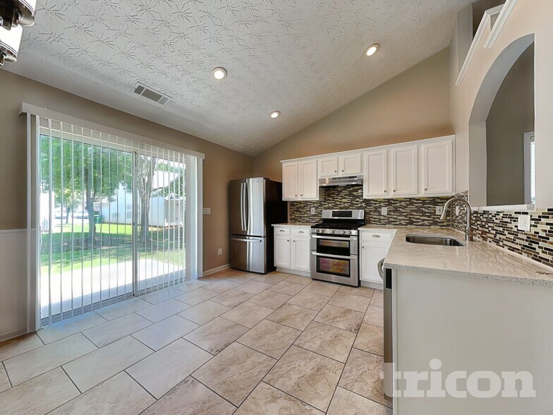 Building Photo - 3692 Tullamore Ln