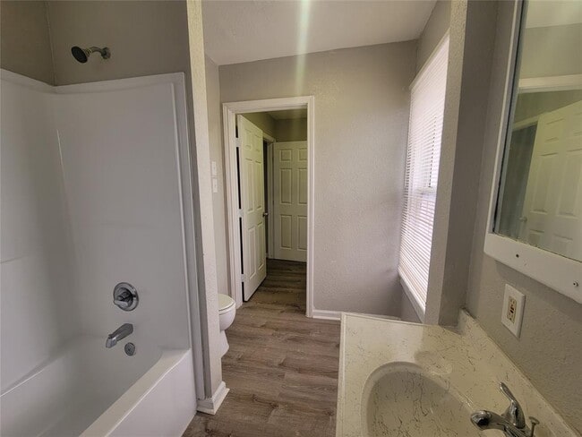 Building Photo - 3609 Avenue S 1/2