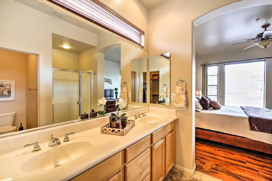 Building Photo - 19550 N Grayhawk Dr