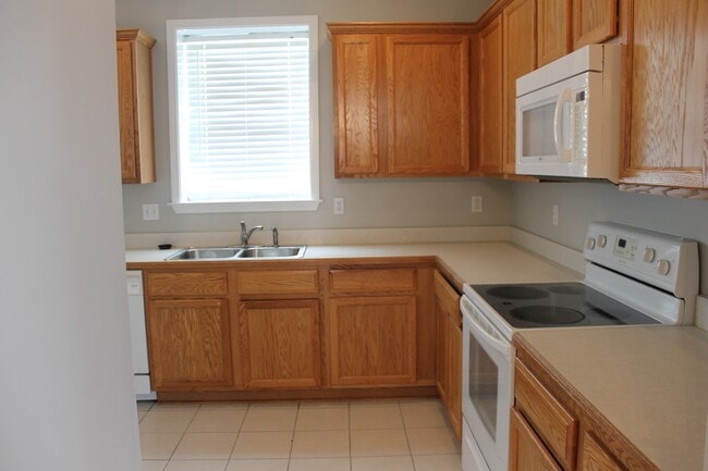 Building Photo - Single Family Home in Godley Park