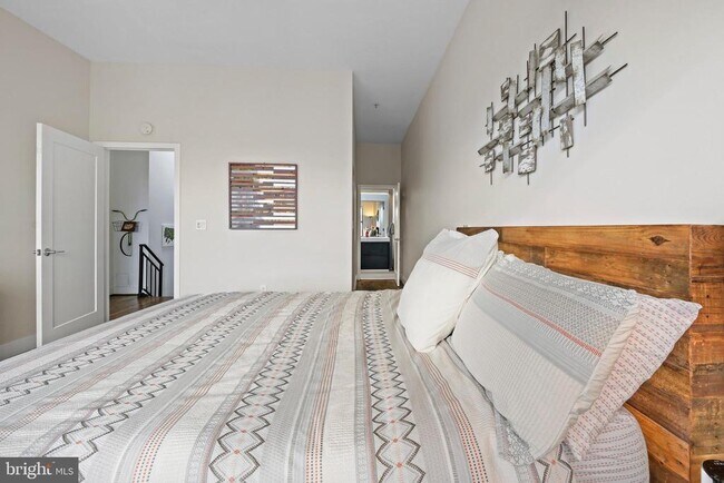 Building Photo - 1111 W St NW