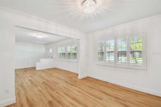 Building Photo - 4802 W Longfellow Ave