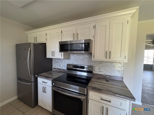 Building Photo - 105 Tangerine Dr