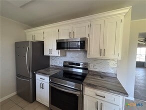 Building Photo - 105 Tangerine Dr