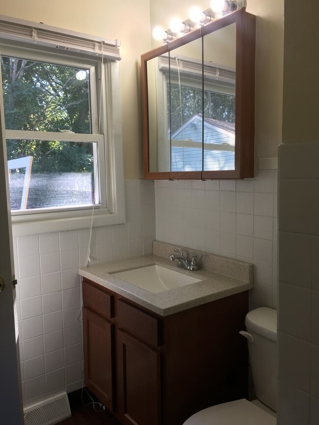 Building Photo - 311 Ventura Dr