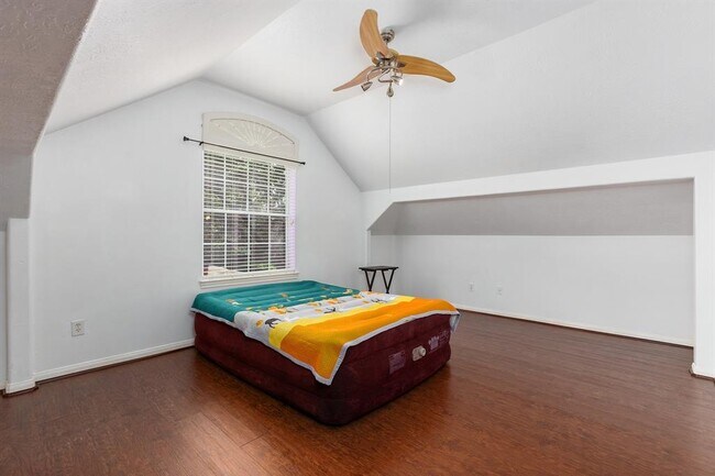 Building Photo - 18714 Racquet Sports Way