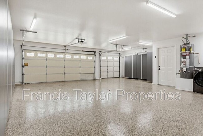 Building Photo - 29059 Meadow Glen Way W