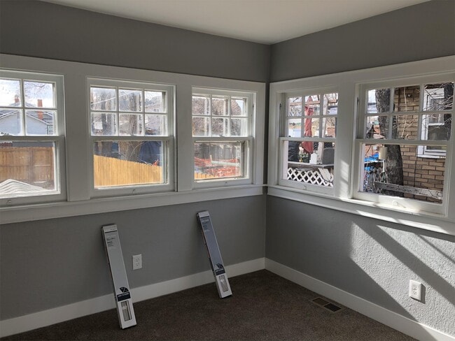 Building Photo - 1312 8th St