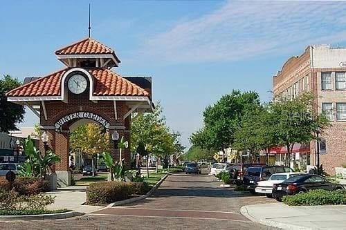 Building Photo - 1301 Eastern Pecan Pl