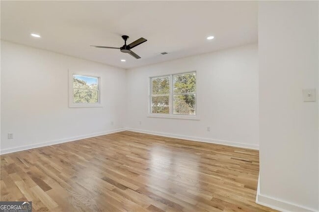 Building Photo - 3202 Kingsdale Dr SW