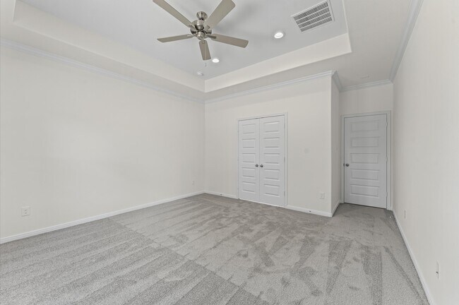 Building Photo - 11824 Whirlaway Dr