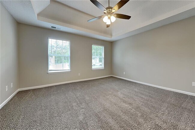 Building Photo - 6469 Lester Ln