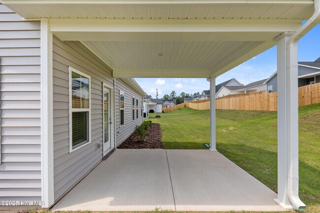Building Photo - 700 Chestoa Trl
