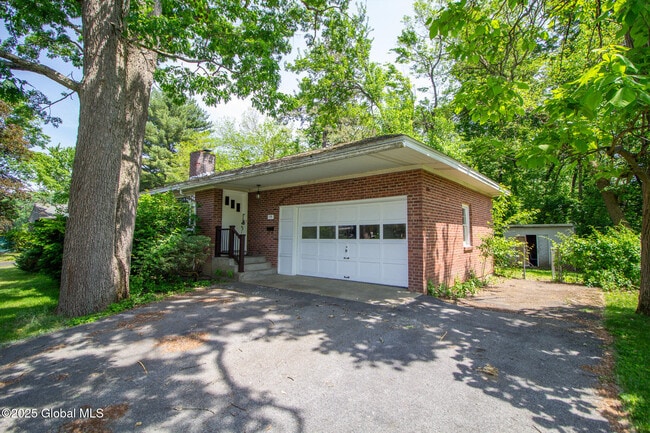 Building Photo - 59 Parkwood Dr