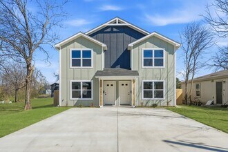 Building Photo - Brand New, Modern, and Ready for You in Waco, TX!