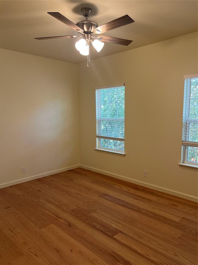 Building Photo - 5404 Martin Ave