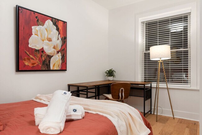 Building Photo - 618 W Patterson Ave