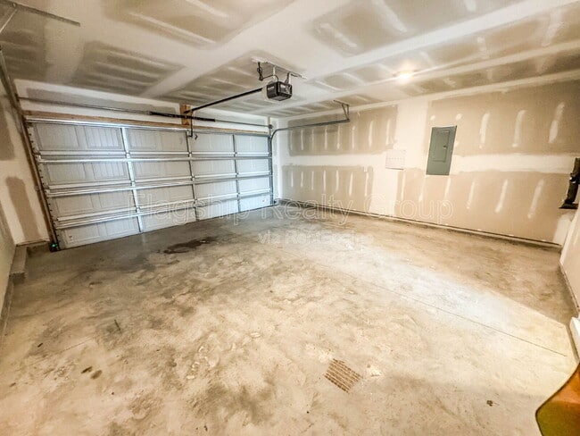 Building Photo - 2136 Montalvan Dr