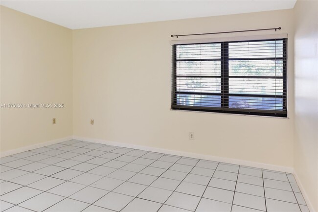Building Photo - 12371 SW 94th Terrace