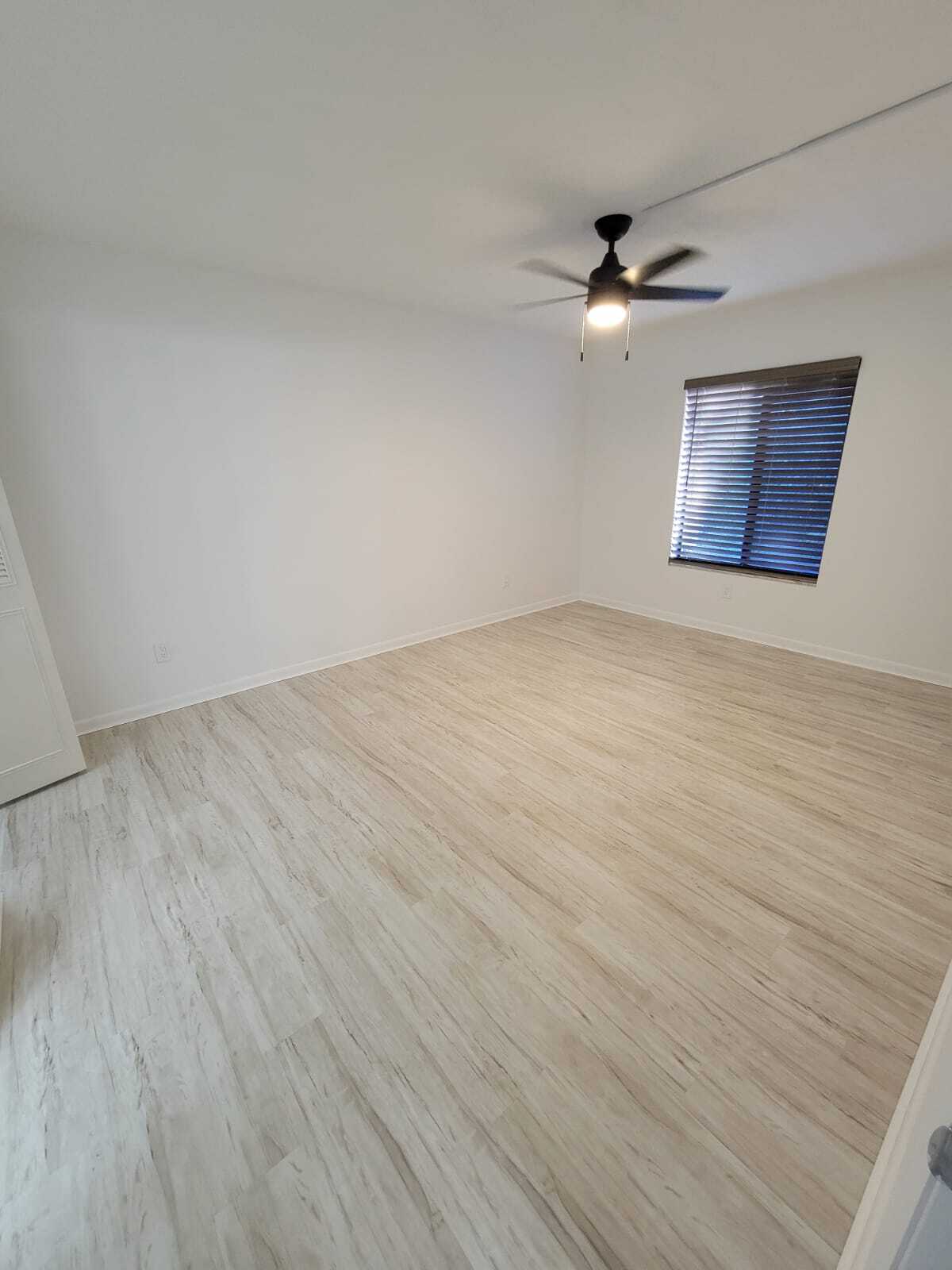 Building Photo - 9610 Green Cypress Ln