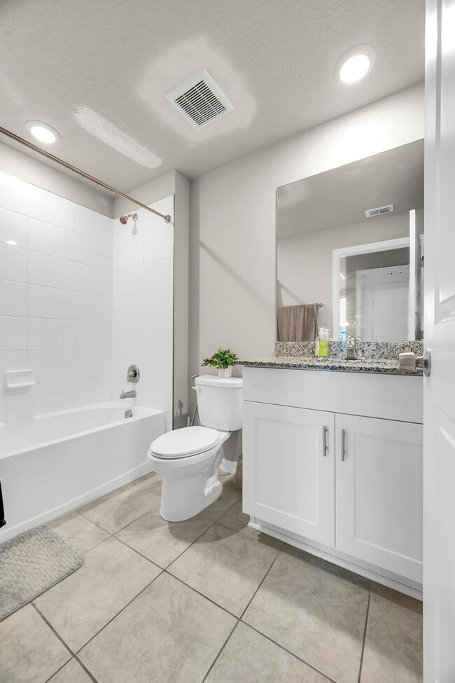 Building Photo - 3550 San Bernardino Wy