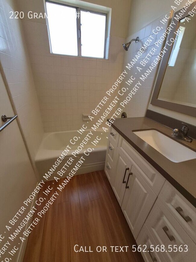 Building Photo - 220 Granada-#10