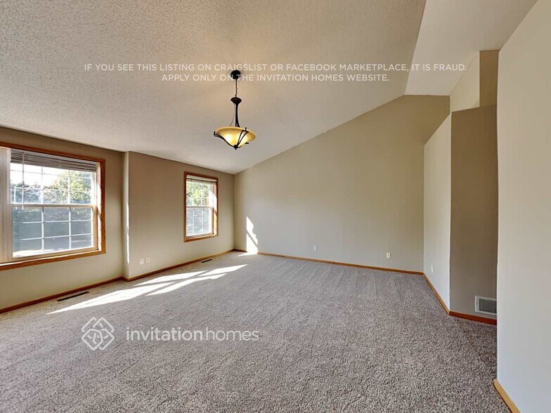 Building Photo - 2720 Autumn Woods Dr