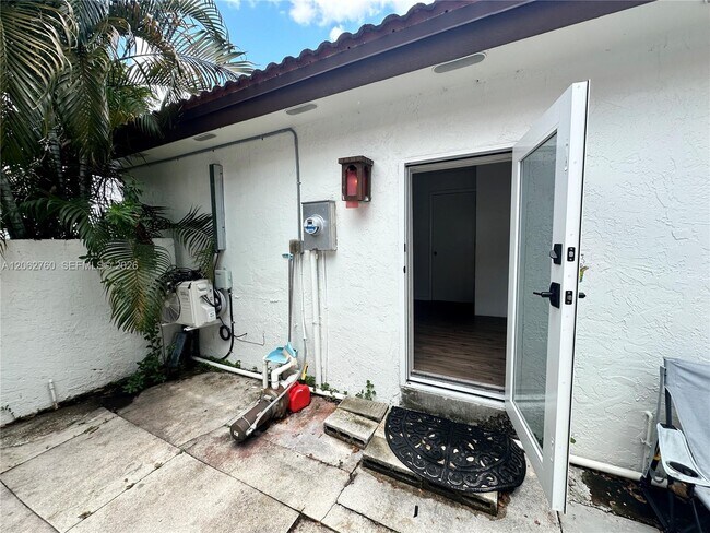 Building Photo - 17843 NW 63rd Ct