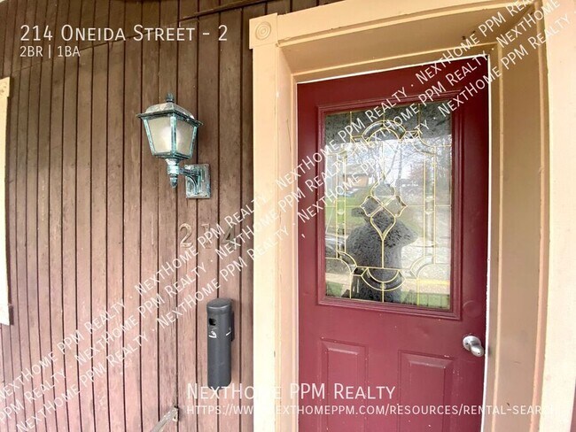 Building Photo - 214 Oneida St