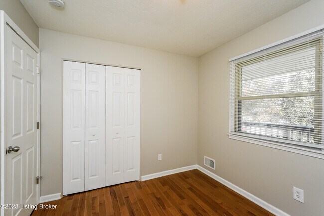 Building Photo - 11004 Albion Dr