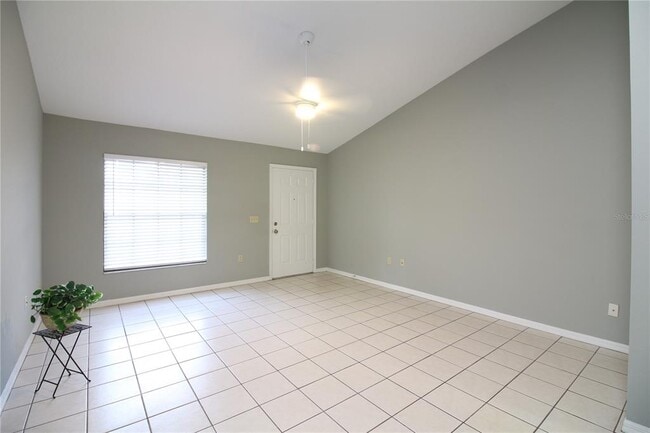 Building Photo - 5004 Fairfield Dr