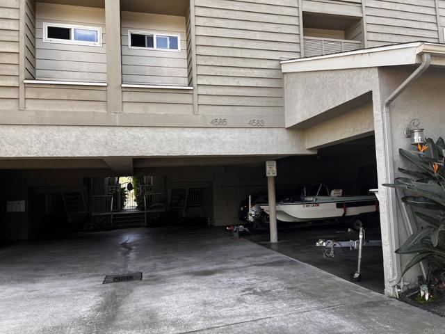 Building Photo - 4587 Cove Dr